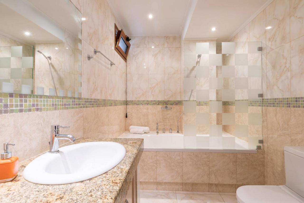 Villa View Villas-corfu-villa Eleni,4 Bedrooms,large Private Pool,prime Location Kassiopi